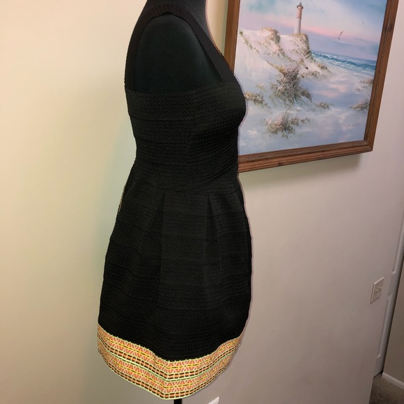 NWT Paris Chic Dress S - Picture 3 of 8